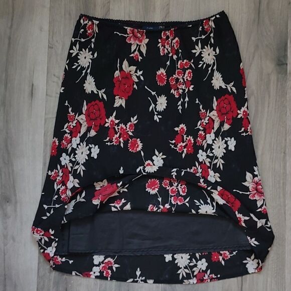 Reitmans Size 11 Polyester Lined Lightweight Floral Skirt - Picture 2 of 6